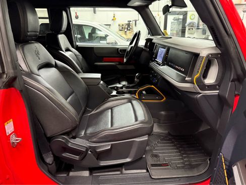 Used 2023 Ford Bronco Badlands image 15