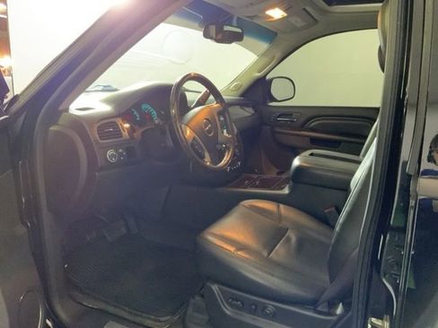 Used 2013 GMC Yukon Denali AWD/4WD image 17