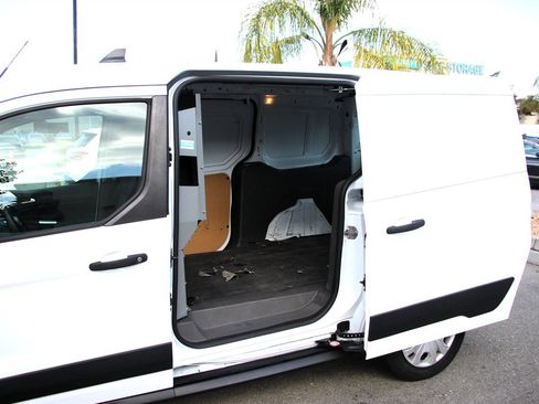Used 2019 Ford Transit Connect XLT image 32