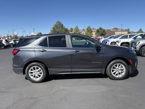Used 2023 Chevrolet Equinox LT FWD image 9