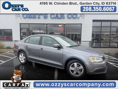 Used 2011 Volkswagen Jetta TDI image 1