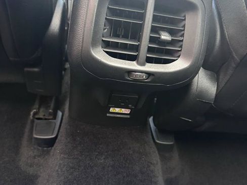 Used 2016 Jeep Cherokee Limited AWD/4WD image 18