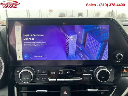 Used 2023 Toyota Highlander XLE w/ Protection Package #3 (TMS) image 17