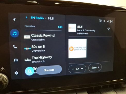 Used 2025 Toyota RAV4 XLE Premium image 22