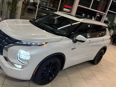 Used 2024 Mitsubishi Outlander SEL image 10