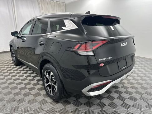Used 2024 Kia Sportage EX AWD/4WD image 4