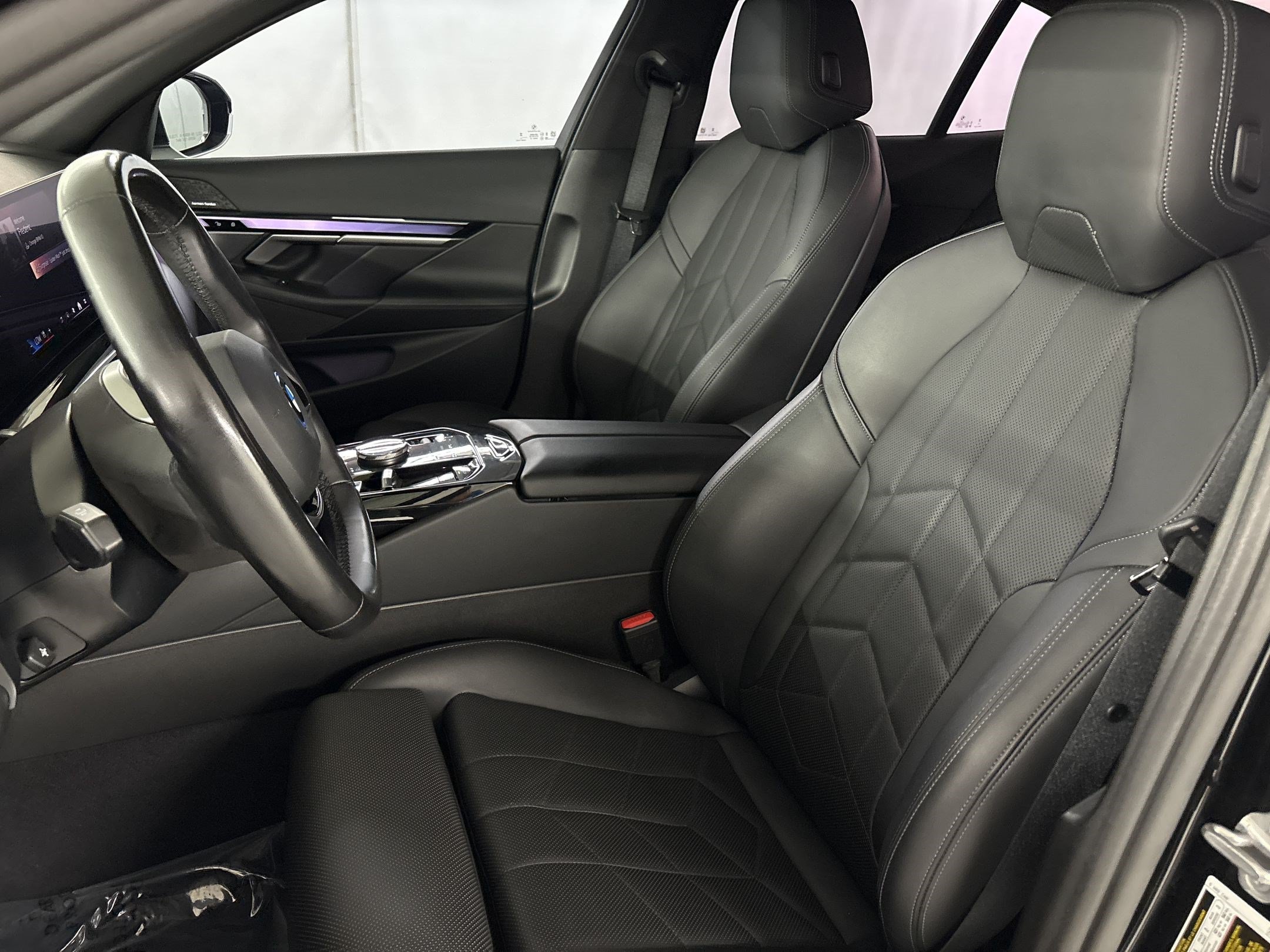 Used 2024 BMW i5 eDrive40i w/ Premium Package RWD image 5