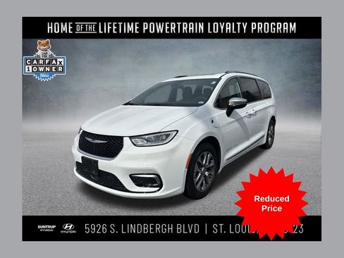 Used 2023 Chrysler Pacifica Pinnacle image 1