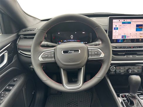 New 2026 Jeep Compass Trailhawk w/ Sun, Sound & Navigation Group image 14