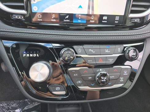 New 2026 Chrysler Pacifica Select image 7