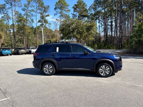 New 2026 Nissan Pathfinder SL image 34