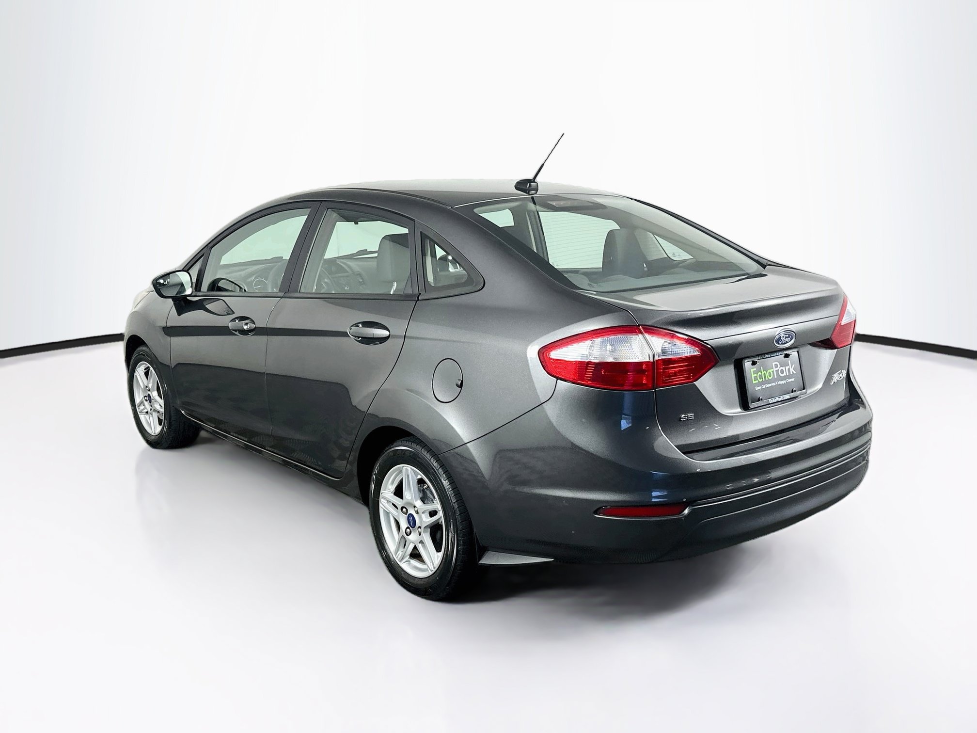 Used 2017 Ford Fiesta SE FWD image 5