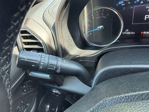 Used 2019 Ford Expedition Limited w/ Equipment Group 301A AWD/4WD image 14