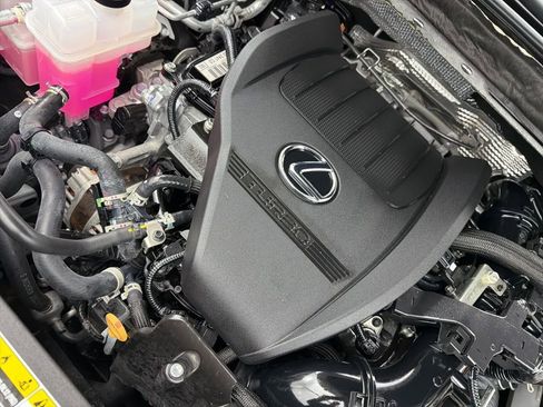 Used 2025 Lexus RX 350 Premium image 30