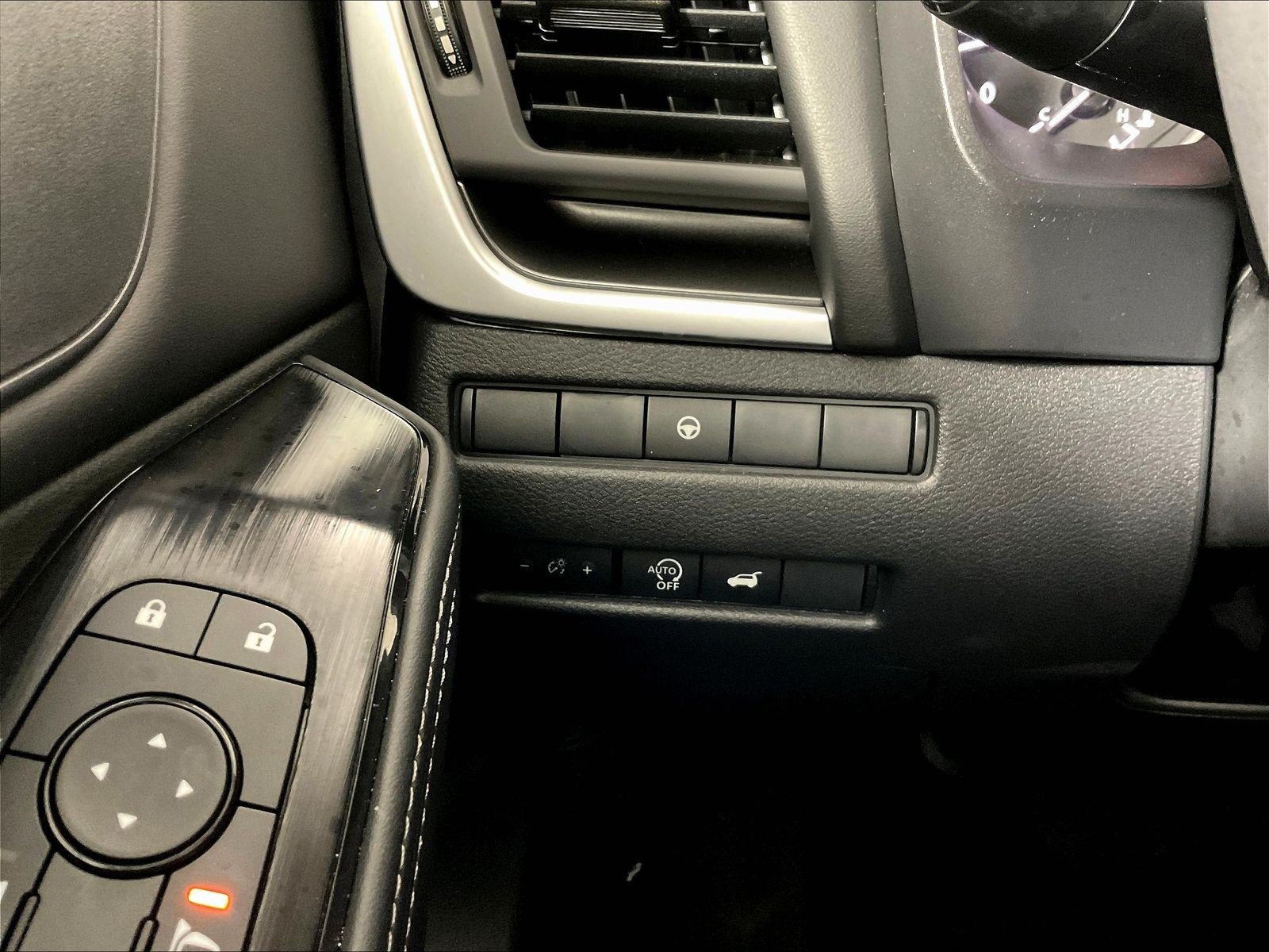Certified 2026 Nissan Rogue SV w/ Cold Weather Package AWD/4WD image 15