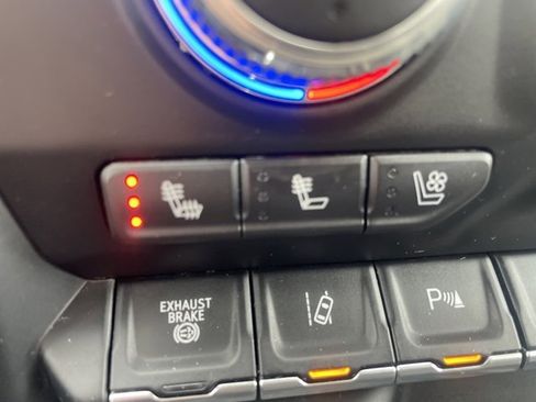 Used 2022 GMC Sierra 2500 Denali w/ Denali Black Diamond Edition image 29