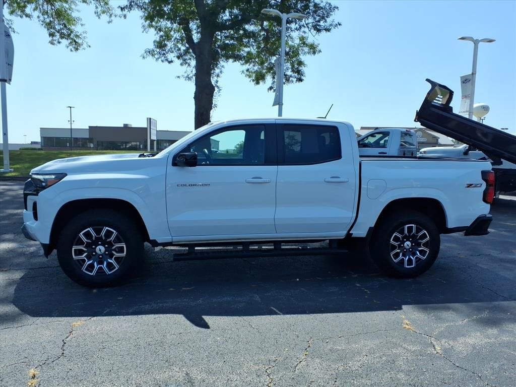 Used 2024 Chevrolet Colorado Z71 w/ Z71 Convenience Package 2 AWD/4WD image 4