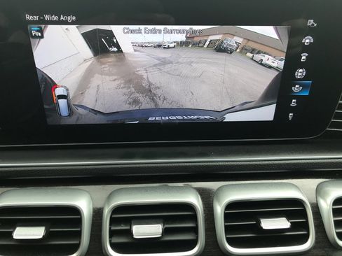 Used 2021 Mercedes-Benz GLS 450 4MATIC image 31