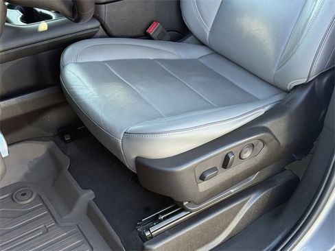 Used 2021 GMC Yukon XL SLT w/ SLT Premium Package image 15