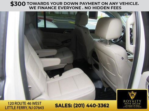 Used 2015 GMC Yukon XL Denali w/ Premium Package image 10