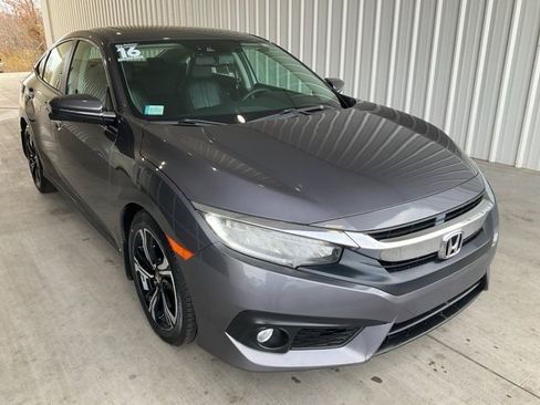 Used 2016 Honda Civic Touring image 28