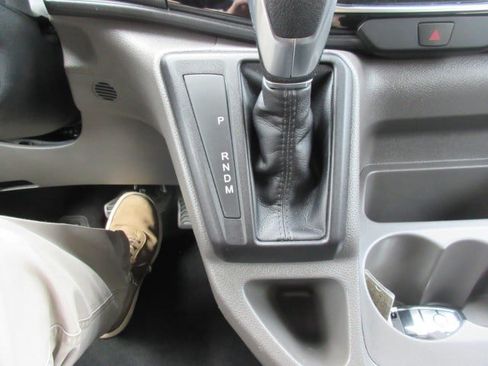 Used 2026 Ford Transit 350 XLT RWD image 27