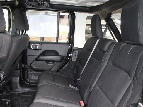 Used 2018 Jeep Wrangler Unlimited Sahara AWD/4WD image 46