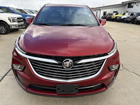 Used 2024 Buick Enclave Premium image 2