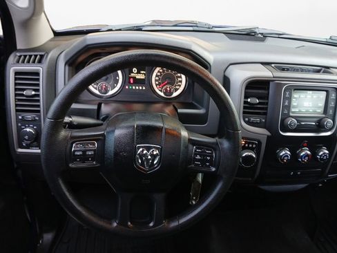 Used 2017 RAM 1500 Express image 19