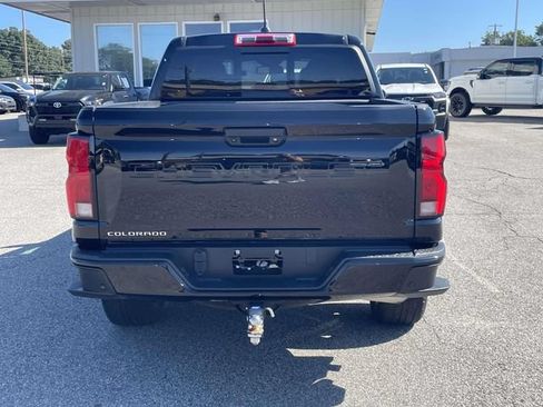 Used 2024 Chevrolet Colorado Z71 w/ Z71 Convenience Package 2 AWD/4WD image 5
