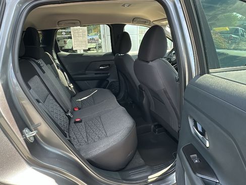 Certified 2025 Nissan Kicks SV AWD/4WD image 23