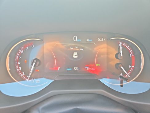 Used 2025 Toyota RAV4 XLE FWD image 16