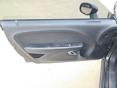 Used 2018 Dodge Challenger SXT w/ Performance Handling Group image 9