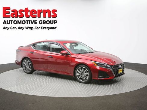 Used 2023 Nissan Altima 2.5 SL FWD image 48