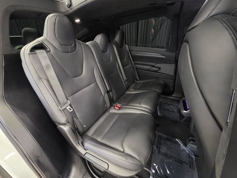 Used 2022 Tesla Model X AWD/4WD image 36