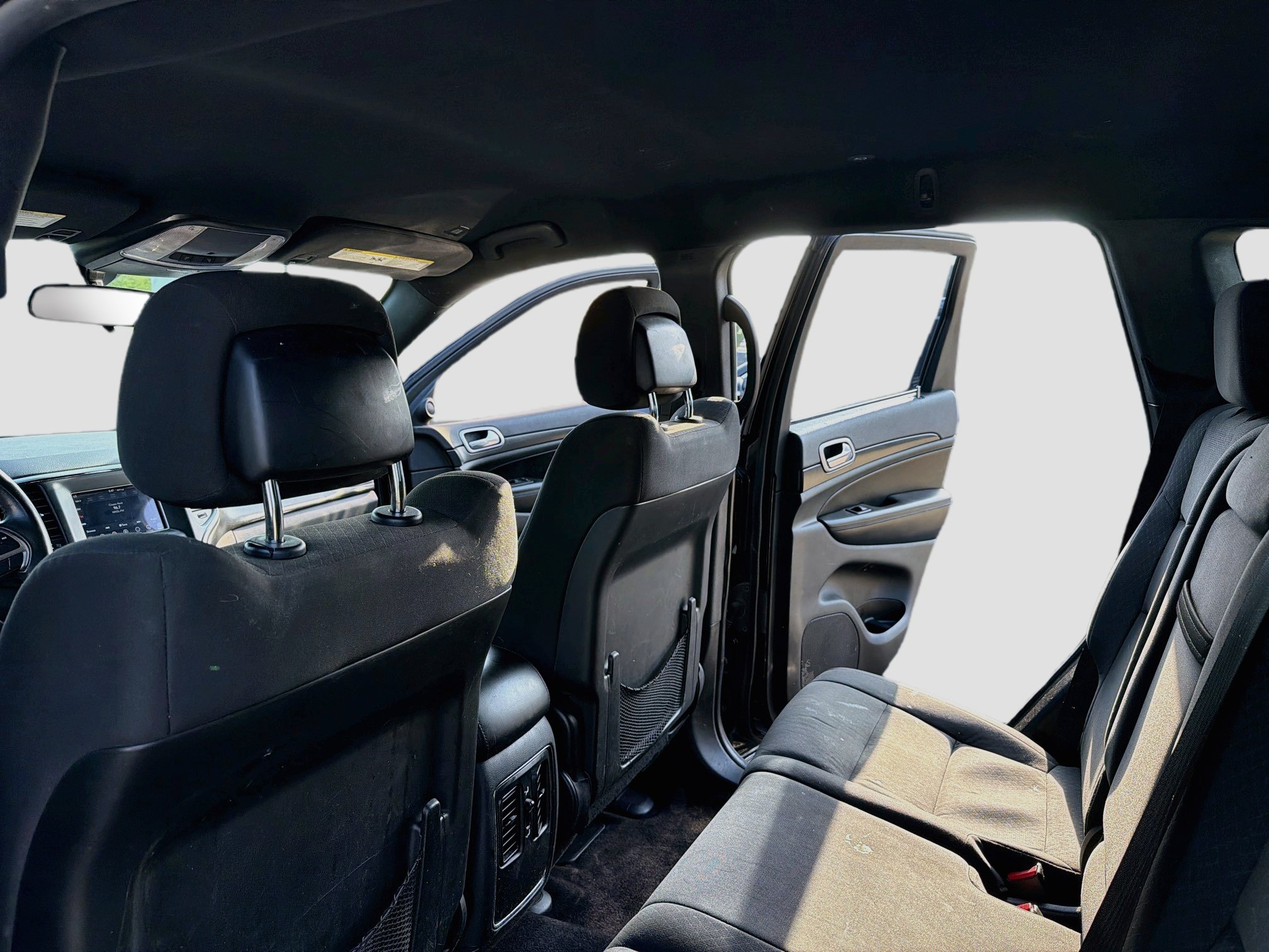 Used 2018 Jeep Grand Cherokee Laredo AWD/4WD image 12