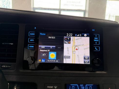 Used 2016 Toyota Sienna XLE w/ XLE Navigation Package AWD/4WD image 66