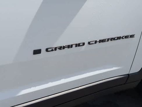 New 2026 Jeep Grand Cherokee L Limited AWD/4WD image 13