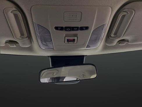 Used 2020 Toyota Corolla LE image 22