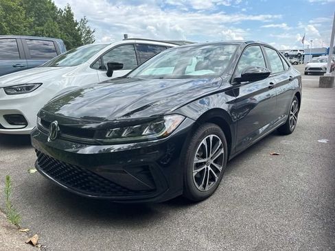 Used 2025 Volkswagen Jetta Sport FWD image 6
