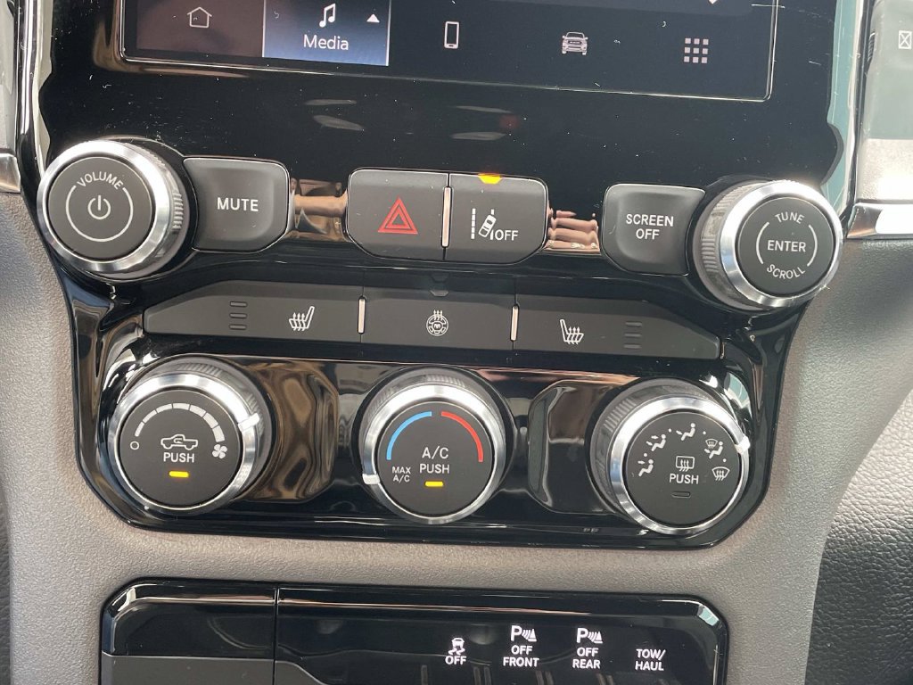 Used 2025 RAM 1500 Big Horn AWD/4WD image 28