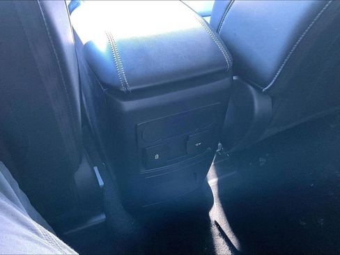 Used 2024 Ford Explorer XLT w/ Equipment Group 202A image 11