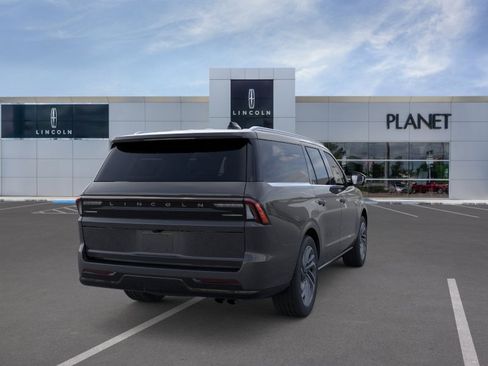 New 2026 Lincoln Navigator L Reserve AWD/4WD image 8