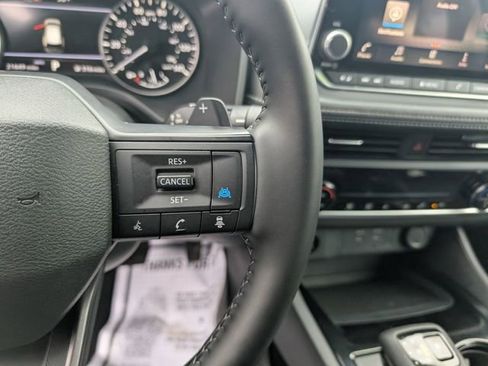 Certified 2026 Nissan Rogue SV AWD/4WD image 18