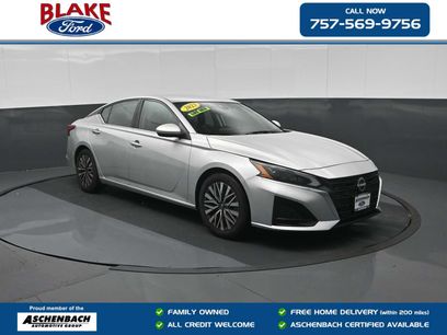 Used 2023 Nissan Altima 2.5 SV