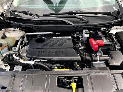 Certified 2025 Nissan Rogue SV FWD image 31