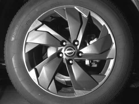Used 2025 Nissan Rogue SV AWD/4WD image 13