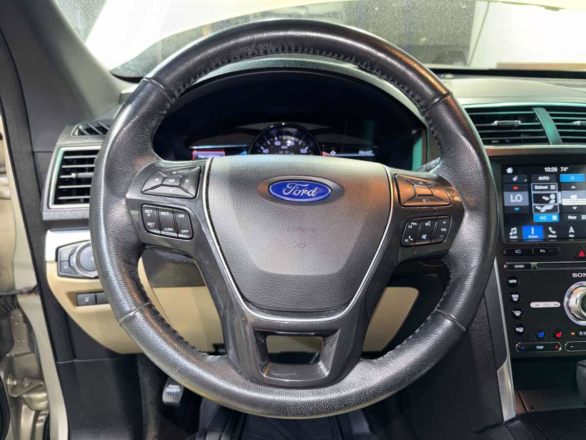 Used 2017 Ford Explorer Limited FWD image 20