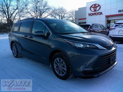 Used 2025 Toyota Sienna LE