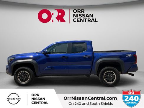 Used 2024 Toyota Tacoma TRD Off-Road AWD/4WD image 8